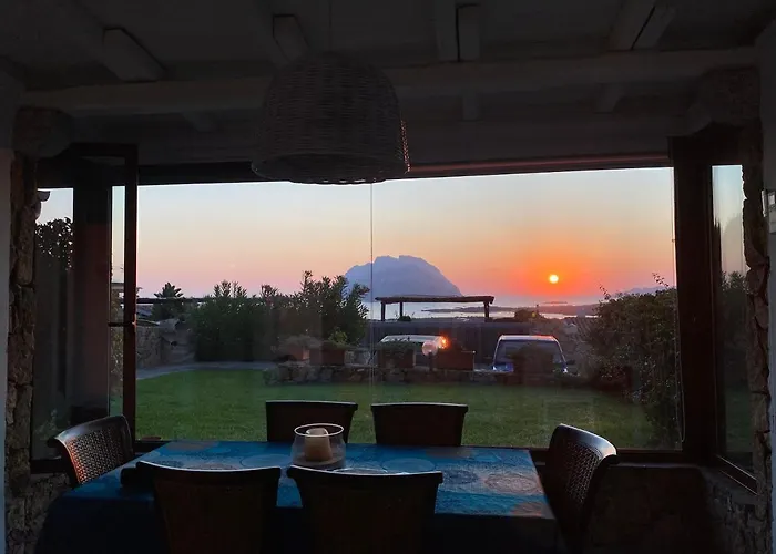 Claude&kate's Dream House Dom wakacyjny Porto San Paolo (Sardinia)
